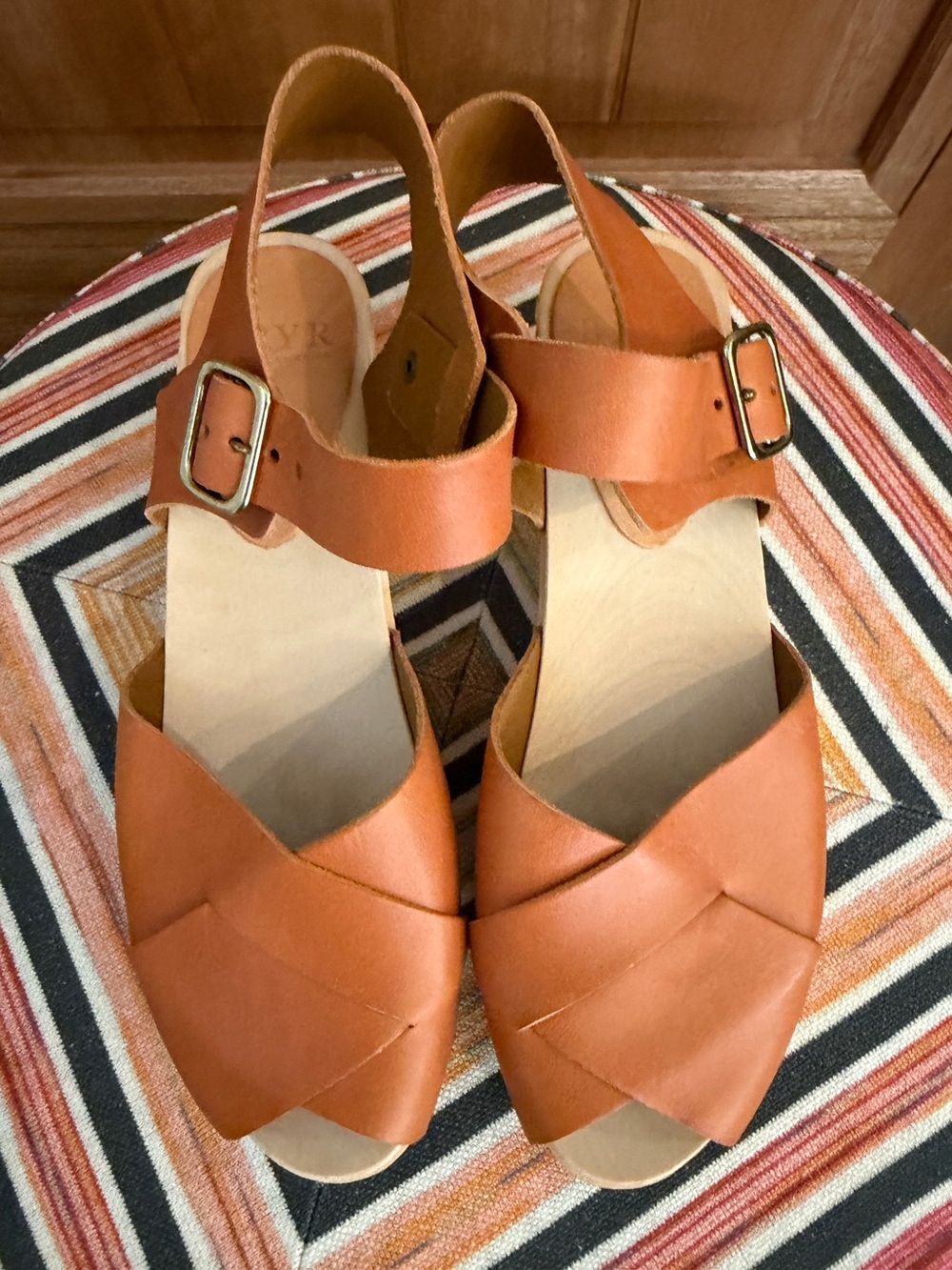 NWOT Bryr Emma Leather Clog cross-over Whiskey Mid Heel 38 (US 7.5/8) Narrow